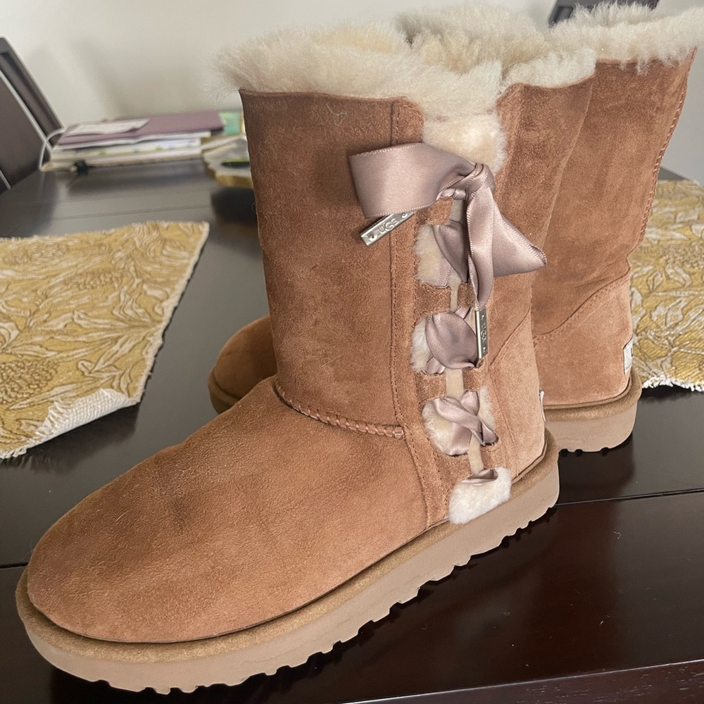 Ugg Pala Corset Lace Up Boots in Chestnut